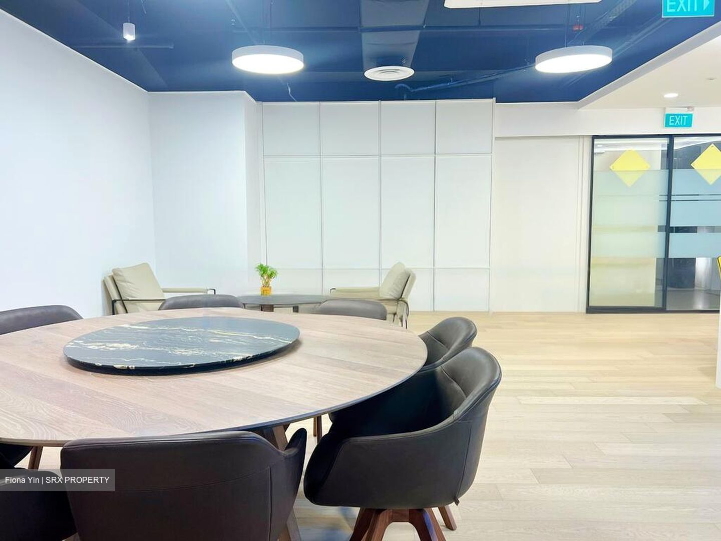 International Plaza (D2), Office #474900611